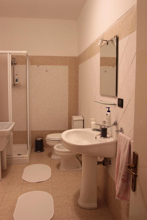 B&B Fiori Di Lava Nicolosi Phòng bức ảnh